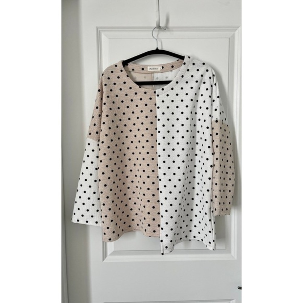 Periwinkle Polka Dot Colorblock Blouse Med Cream Black Minimalist Top Chic‎